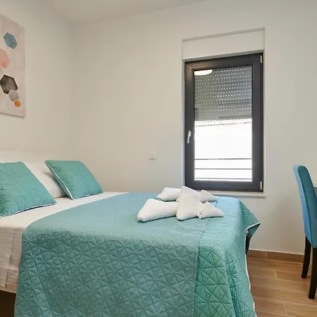 Antica * Τρογκίρ