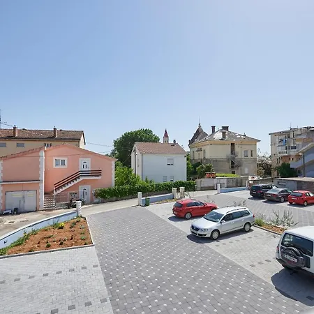 Antica * Τρογκίρ